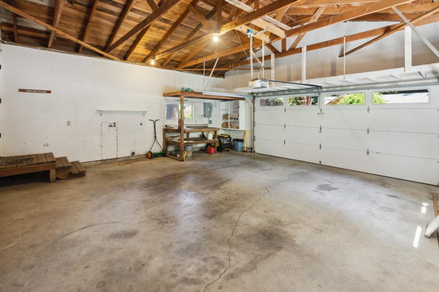 1800 Altamont DR