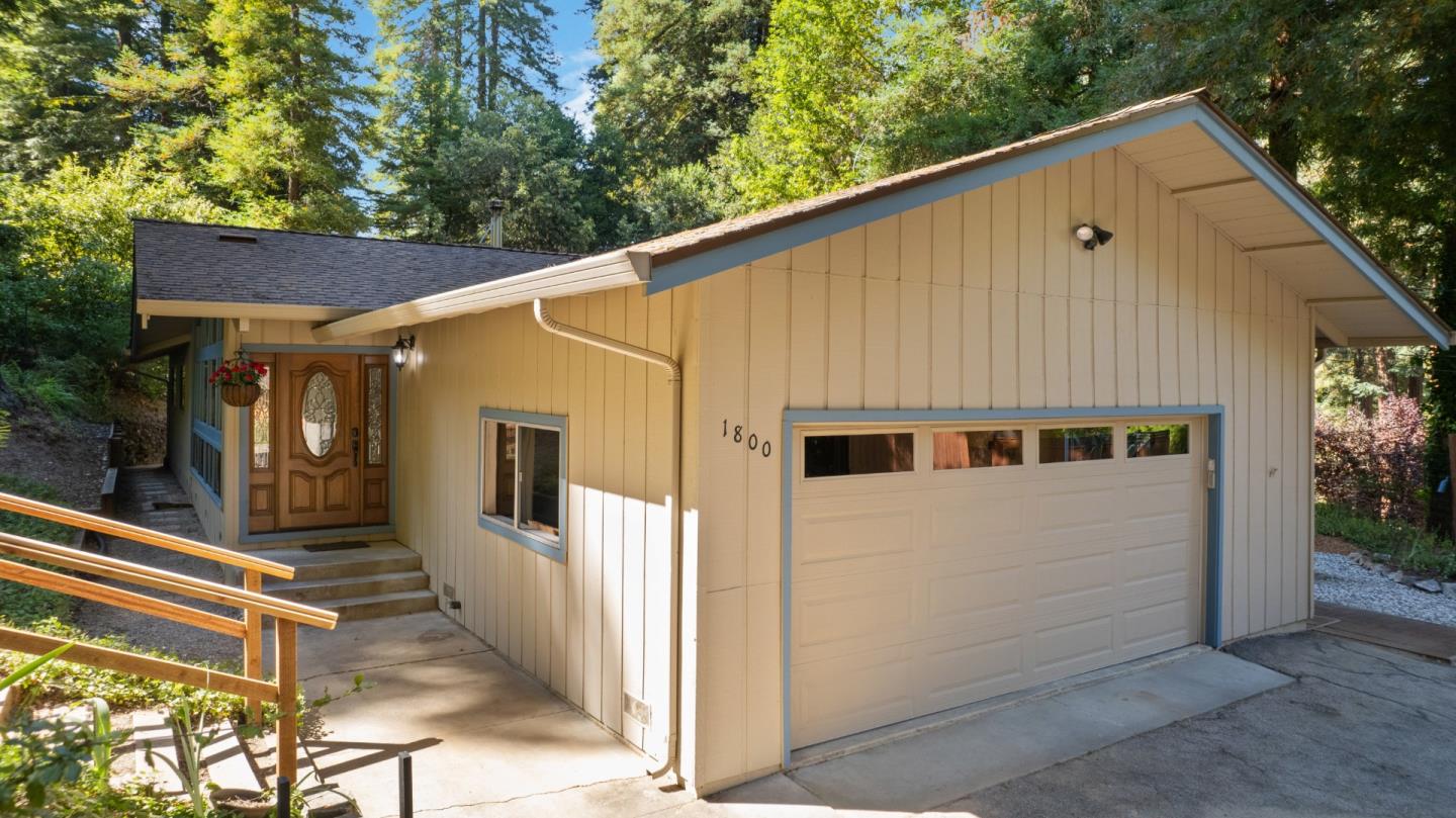1800 Altamont DR