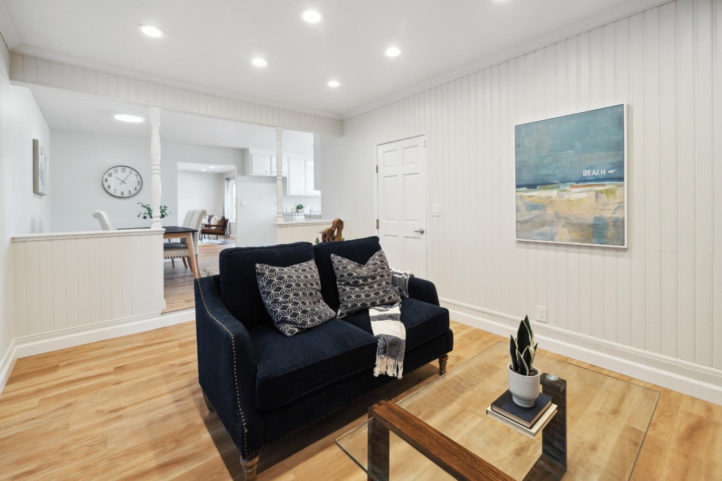 319 Harbor DR