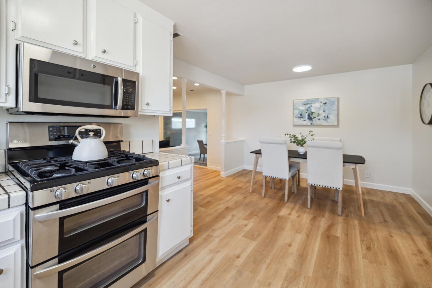 319 Harbor DR