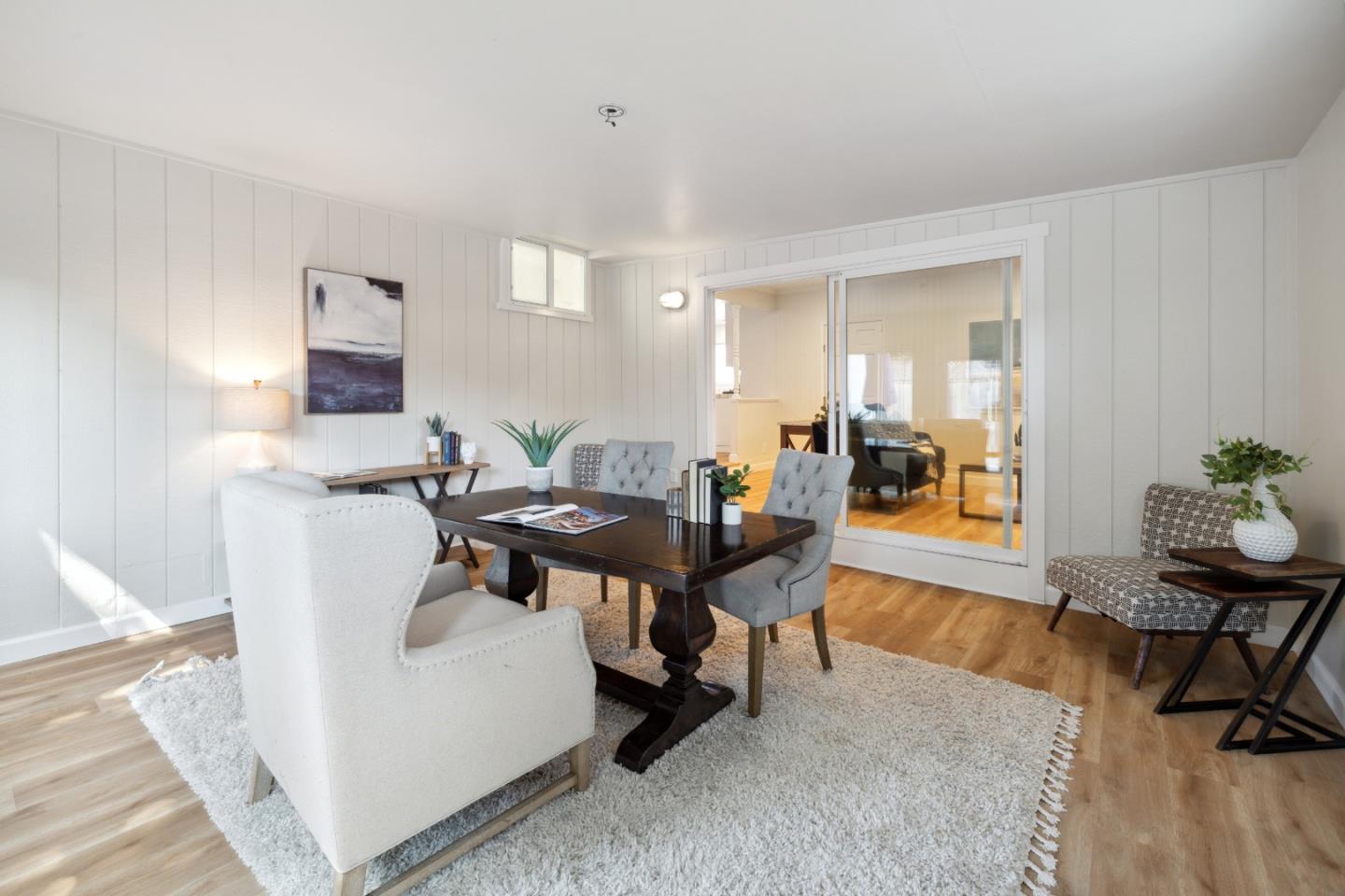 319 Harbor DR