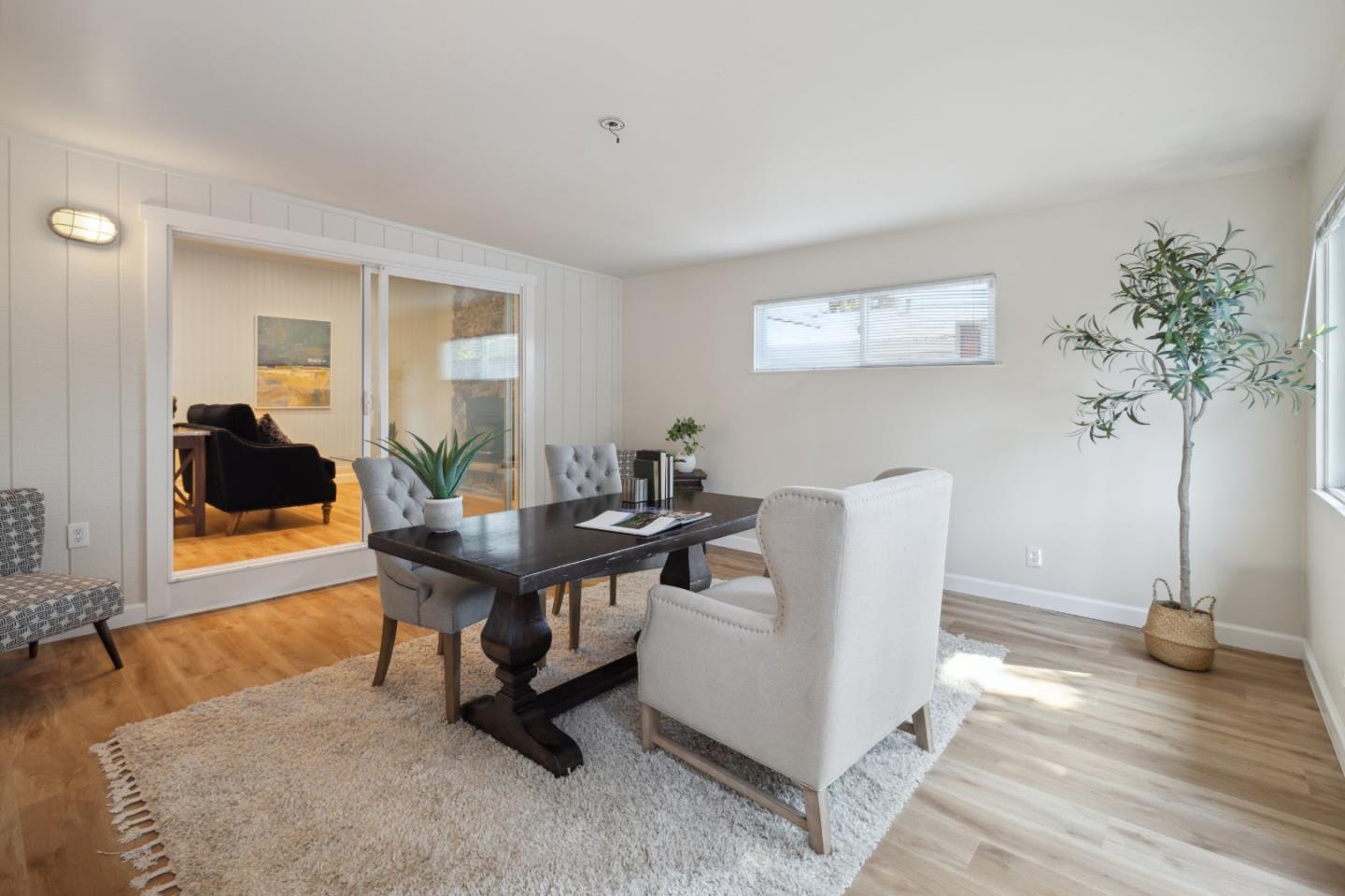 319 Harbor DR