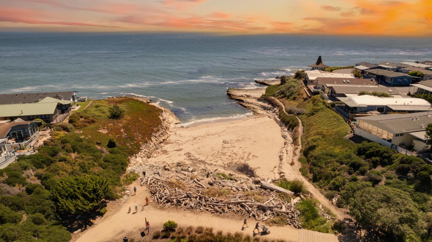 2395 Delaware AVE 165