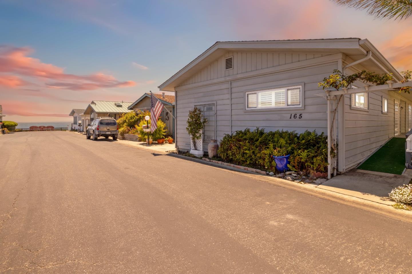 2395 Delaware AVE 165