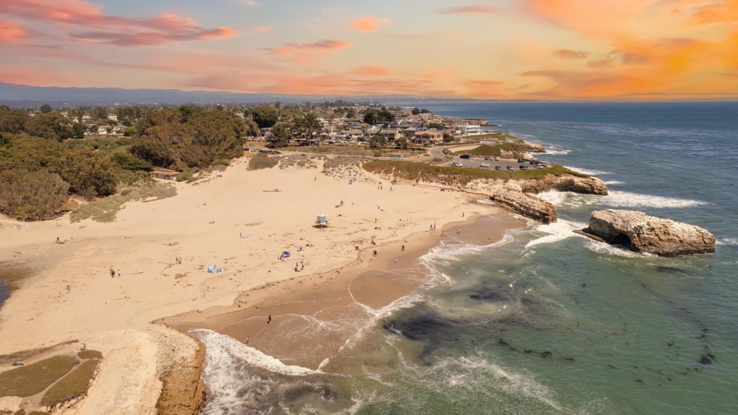 2395 Delaware AVE 165