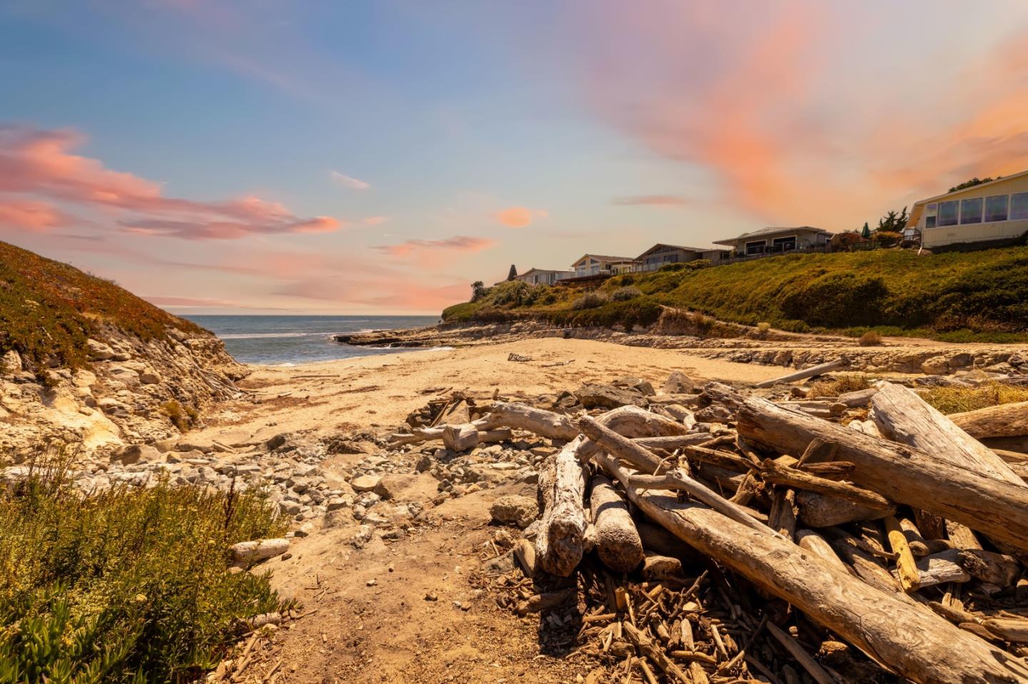 2395 Delaware AVE 165