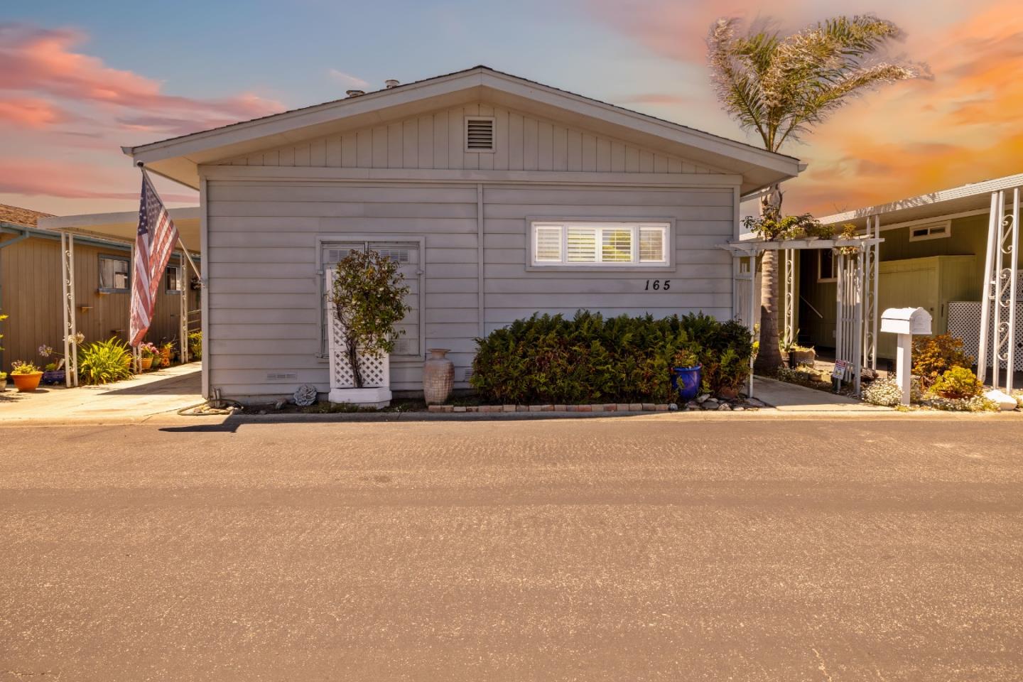 2395 Delaware AVE 165