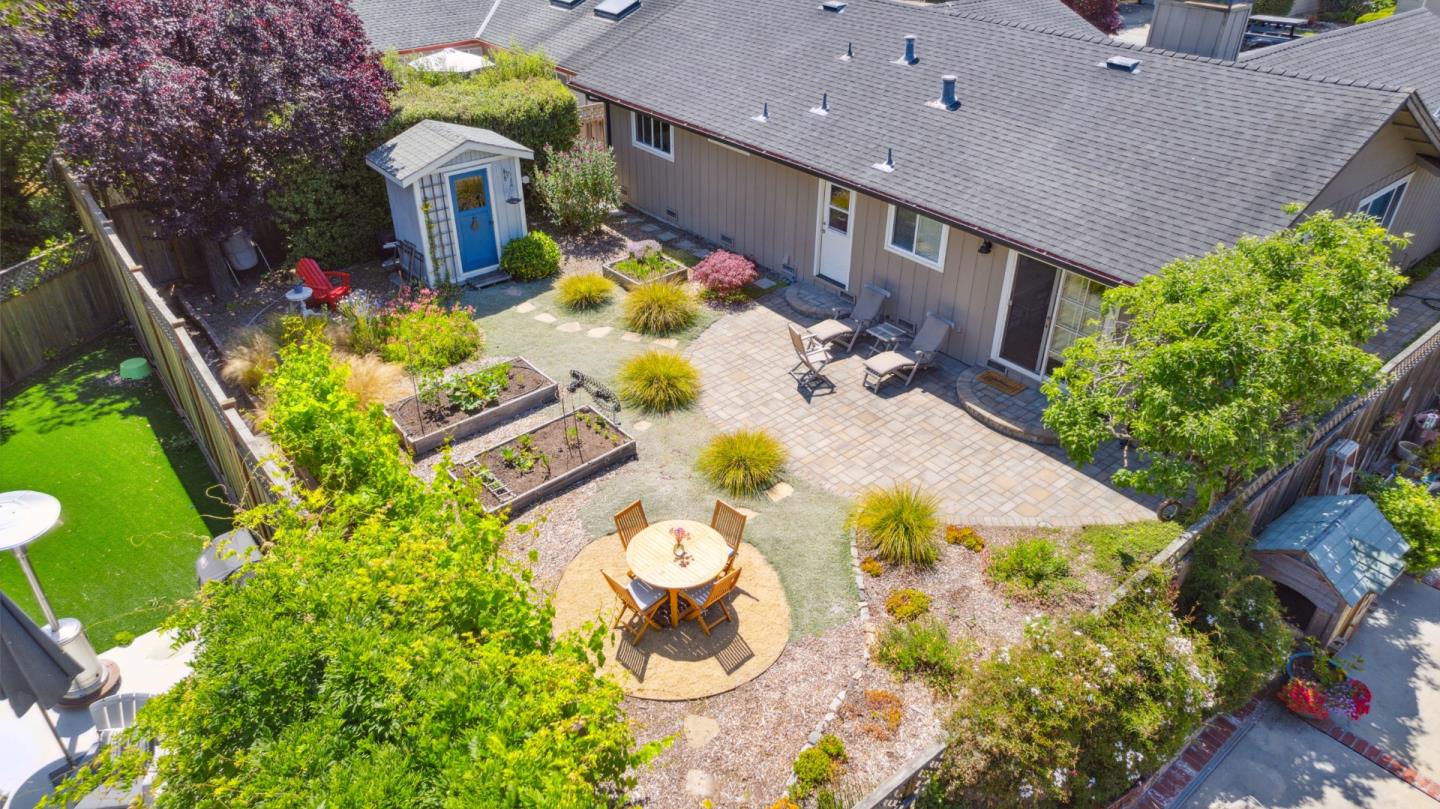 4463 Merlin WAY