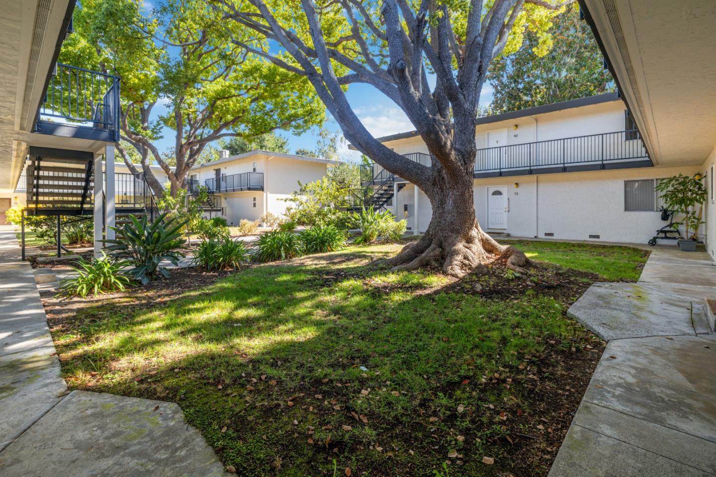 14225 Lora DR 76