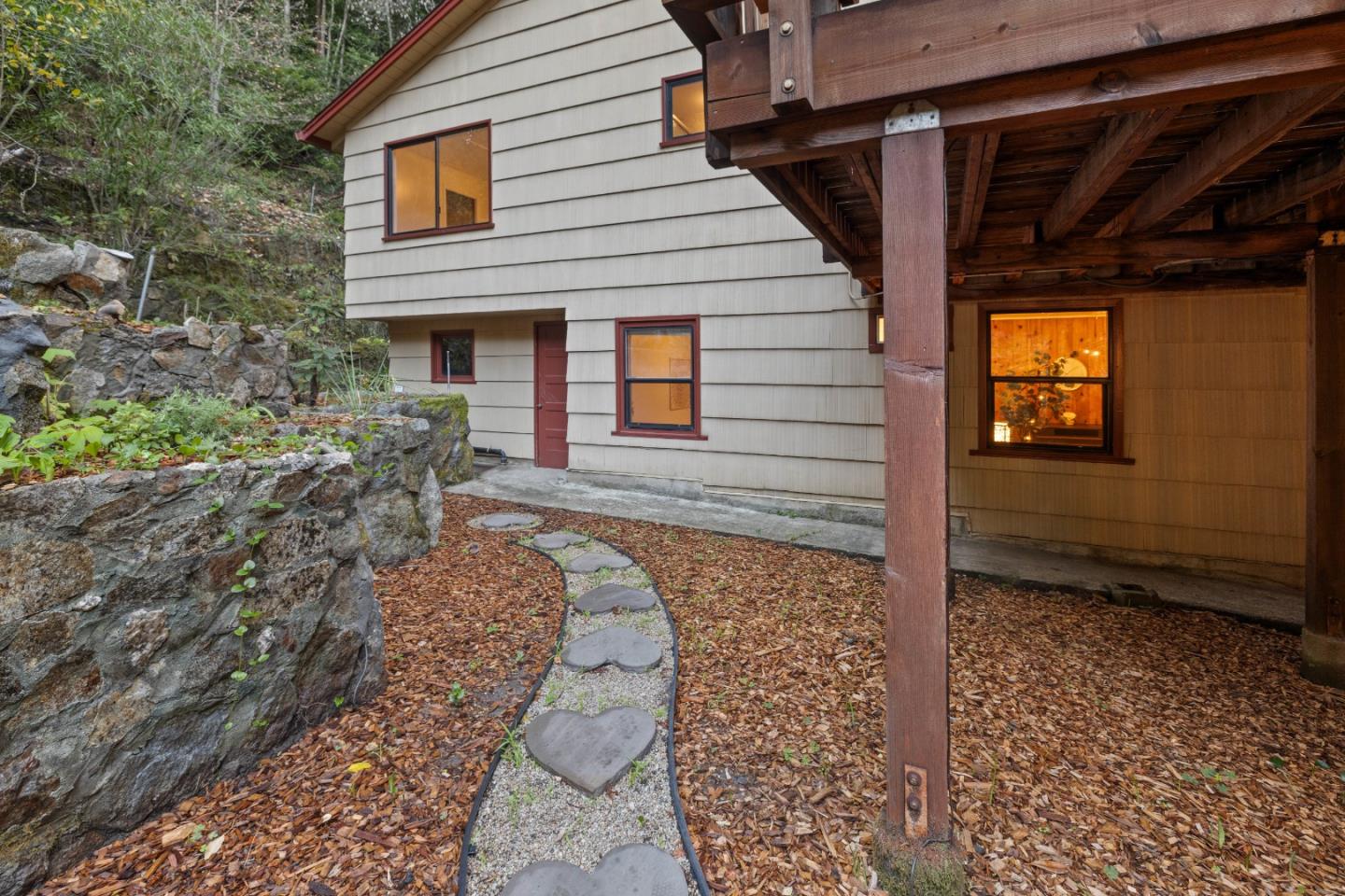 175 Stirling WAY