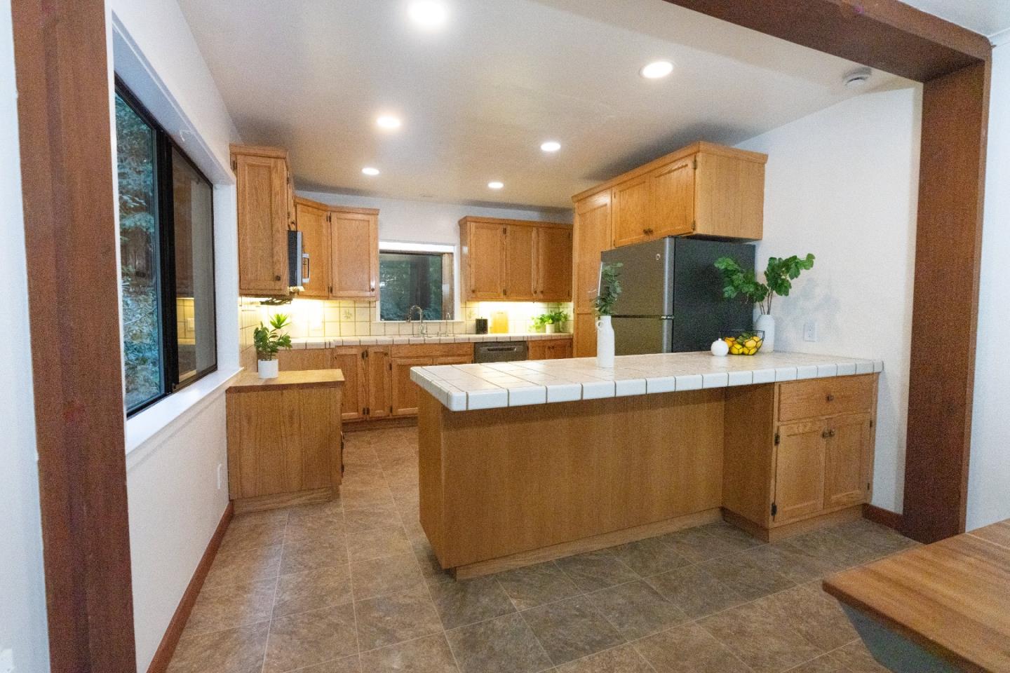 175 Stirling WAY