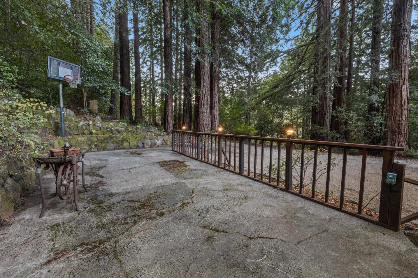 175 Stirling WAY