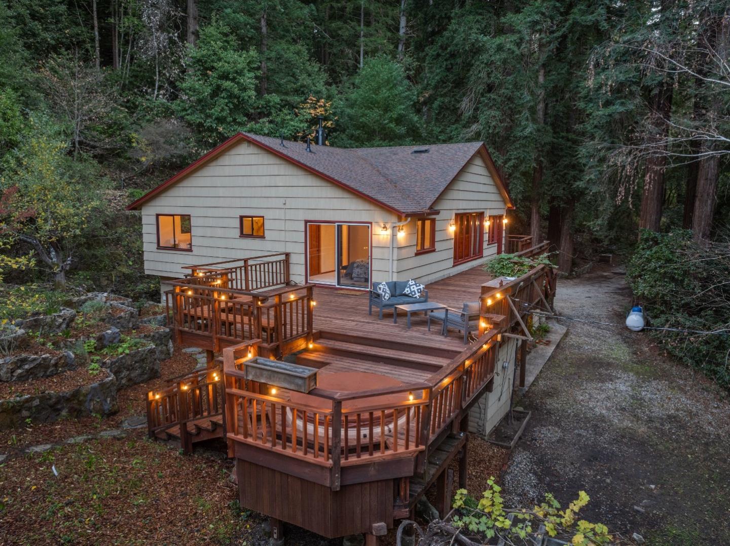 175 Stirling WAY