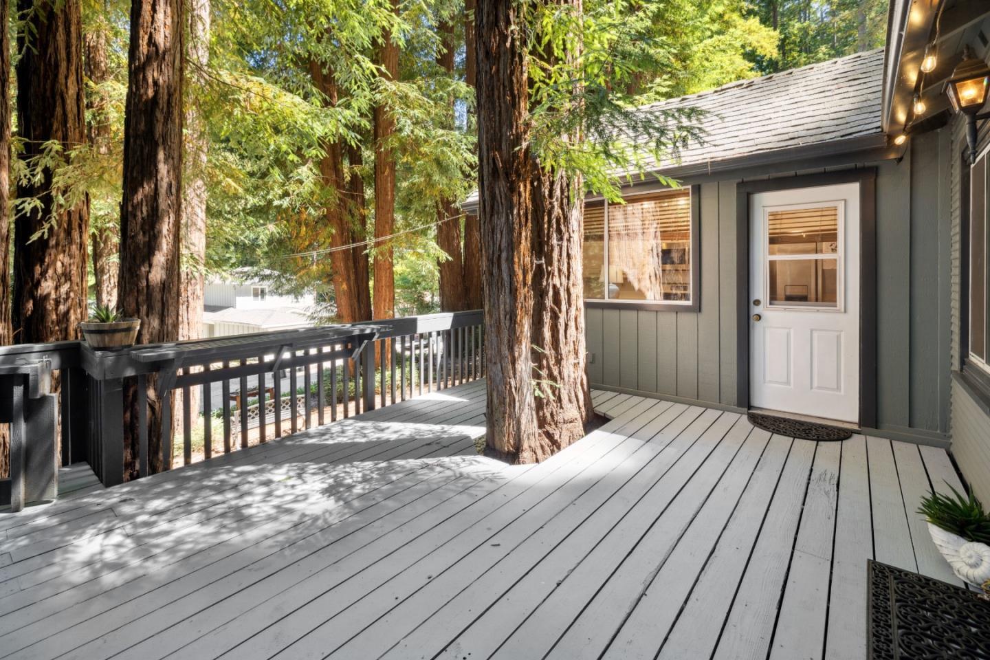 1590 Lockhart Gulch RD