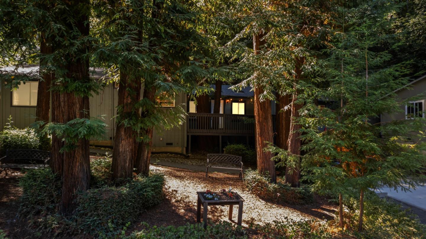 1590 Lockhart Gulch RD