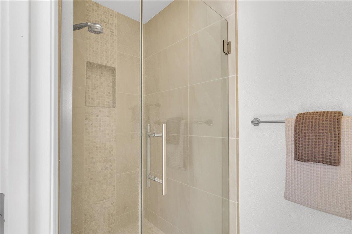 3064 Three Springs RD