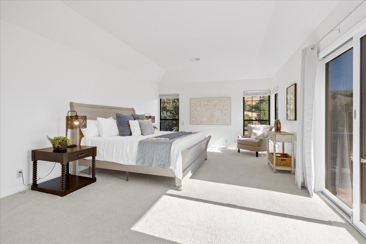 3064 Three Springs RD