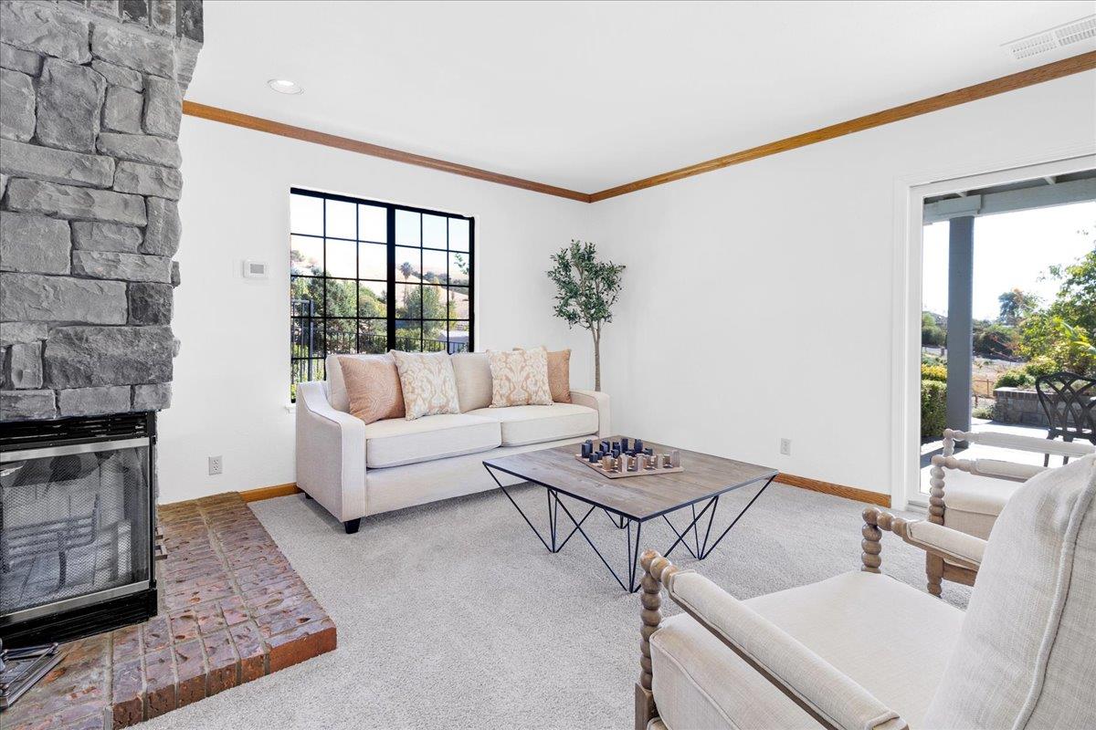 3064 Three Springs RD