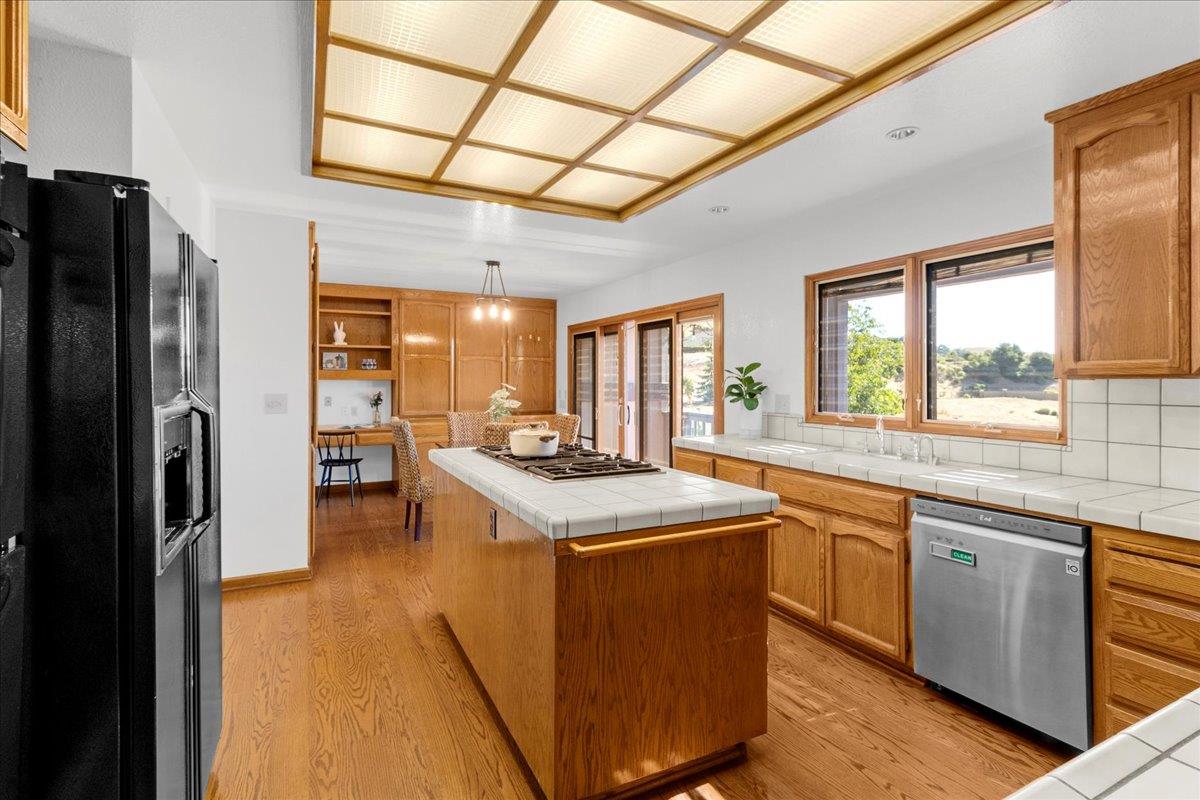 3064 Three Springs RD