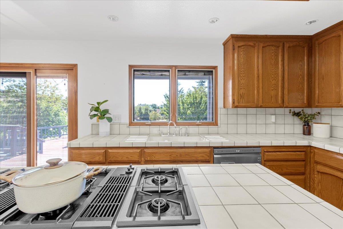 3064 Three Springs RD