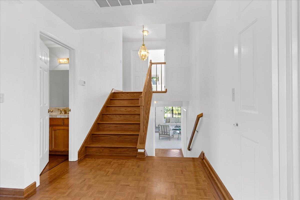 3064 Three Springs RD