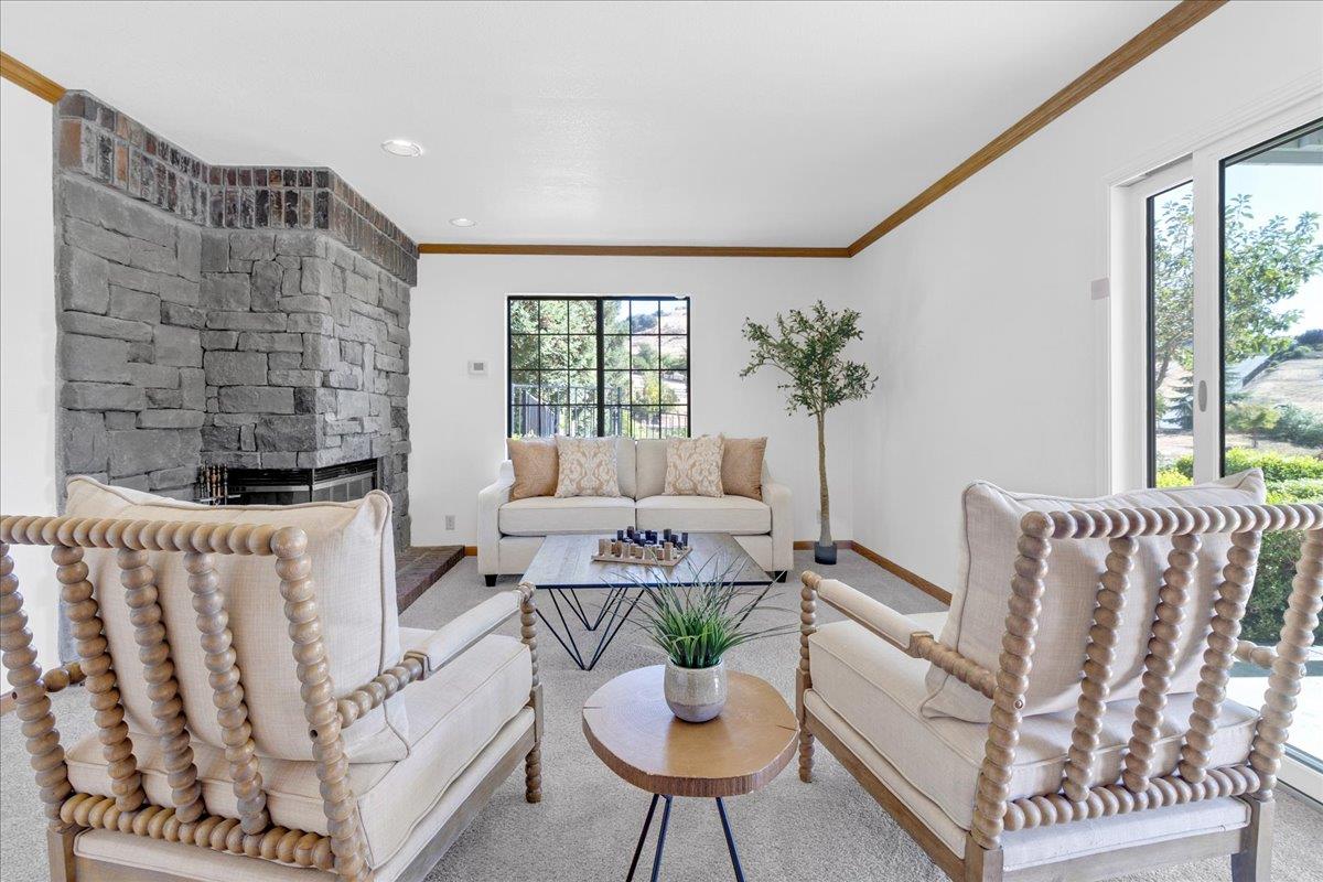 3064 Three Springs RD