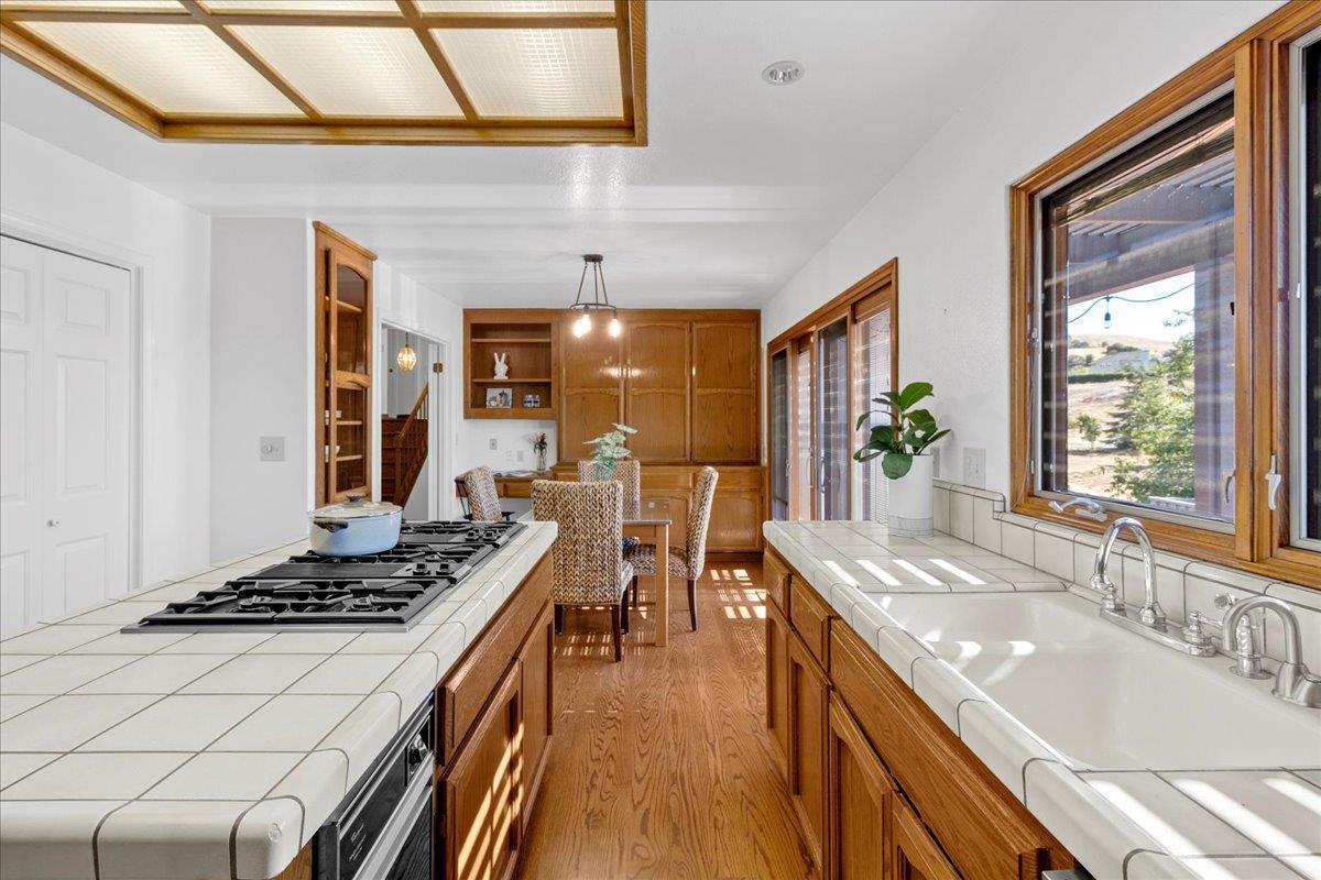 3064 Three Springs RD