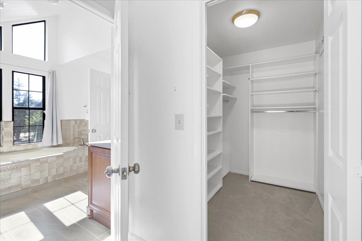 3064 Three Springs RD