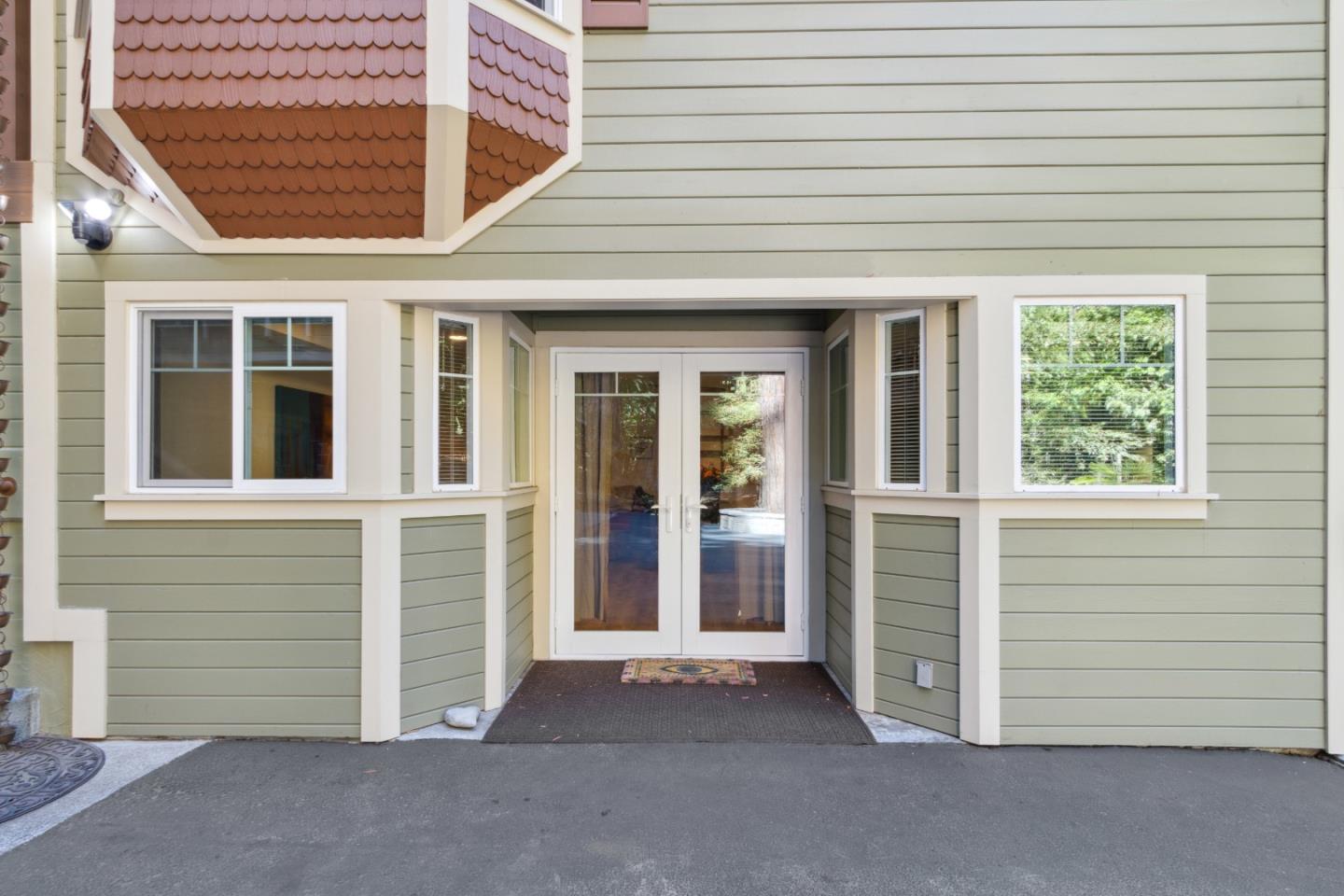 10380 Love Creek RD