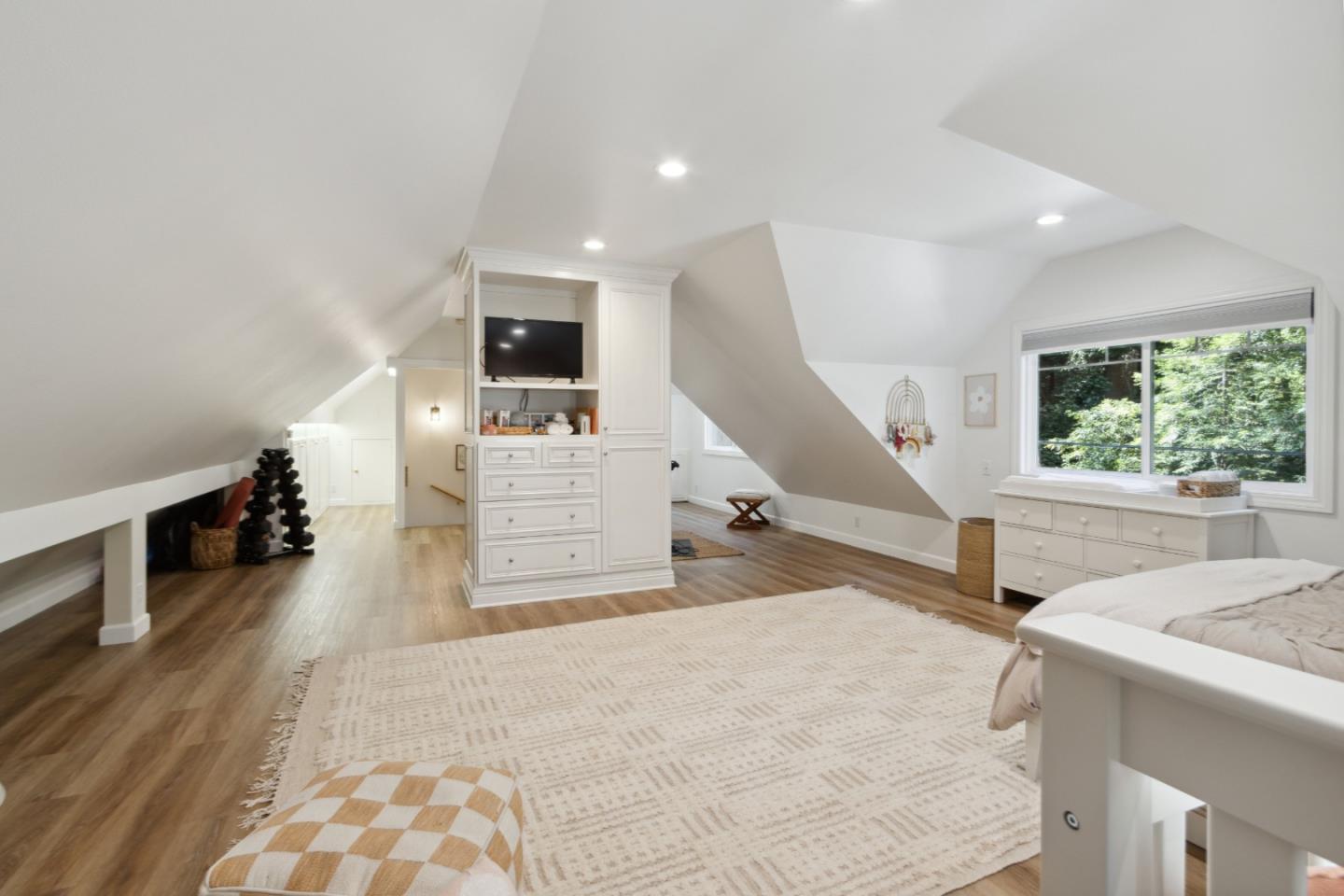 10380 Love Creek RD