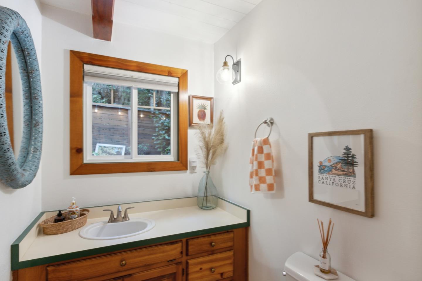 10380 Love Creek RD