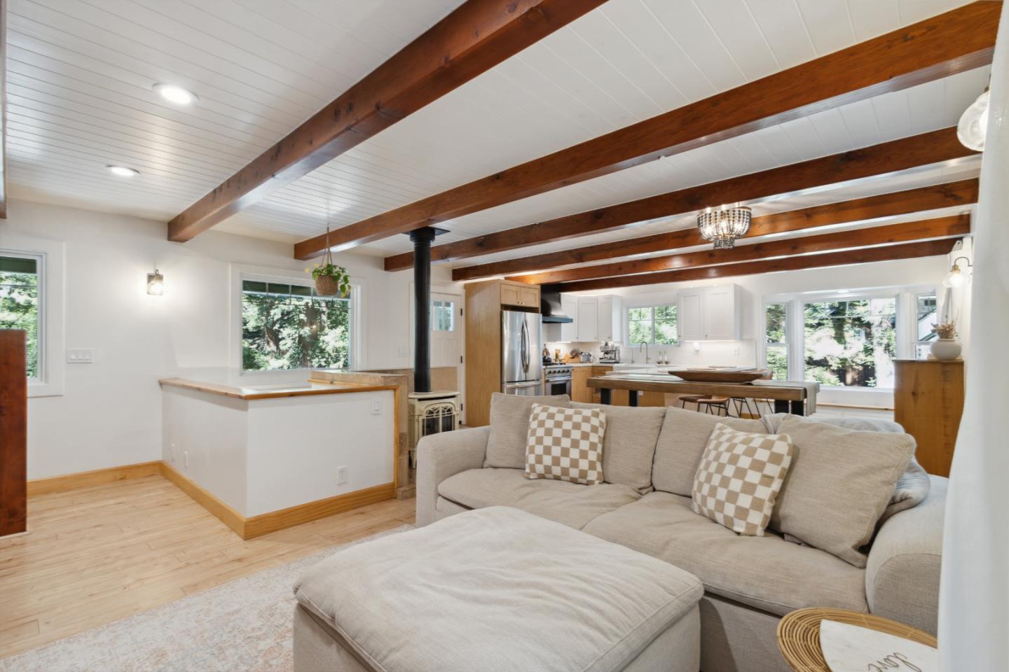 10380 Love Creek RD