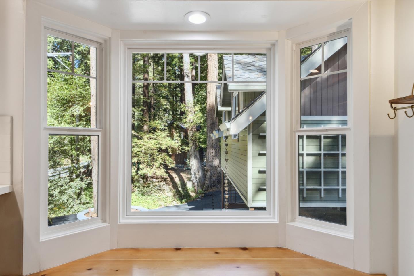 10380 Love Creek RD