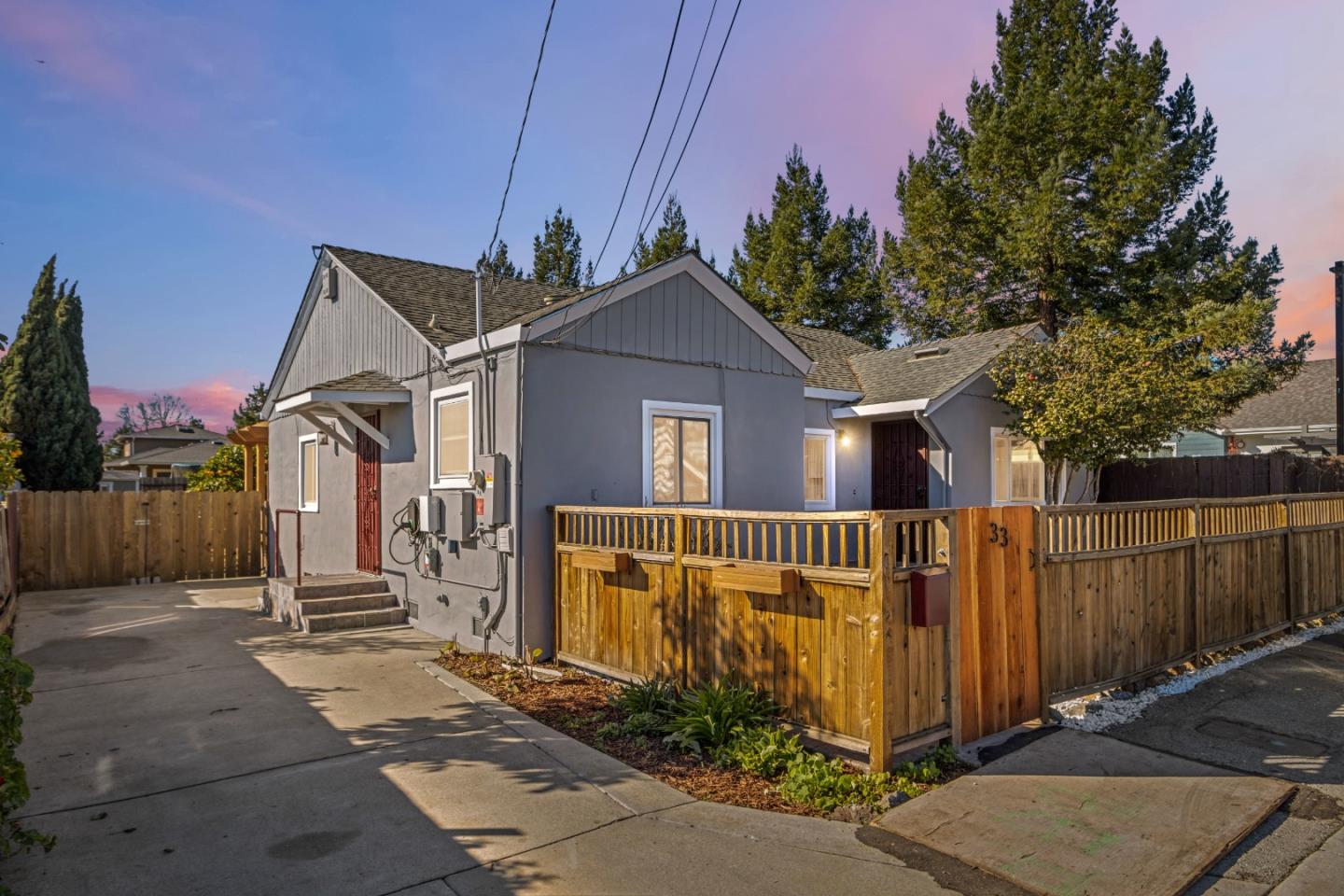 33 Stewart AVE