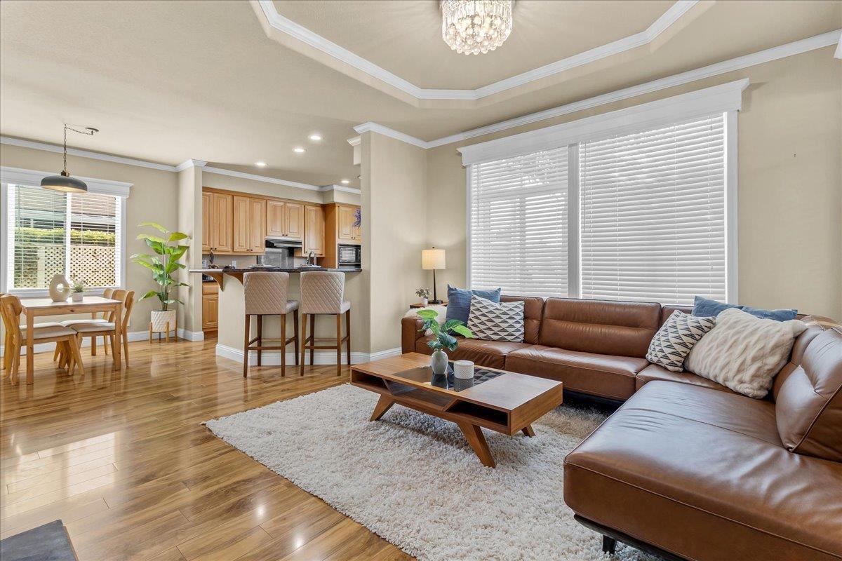 64 Leawood ST 64
