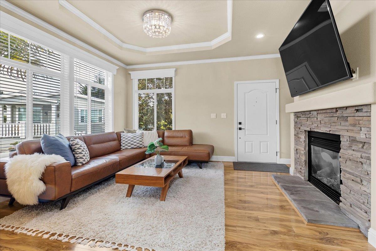 64 Leawood ST 64