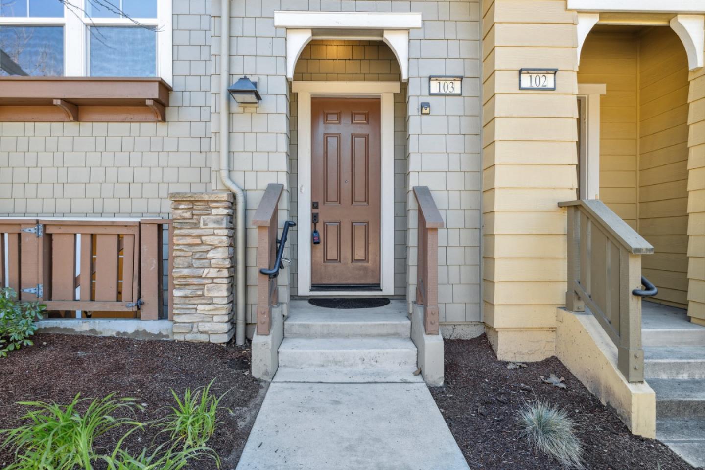 237 Bluebonnet LN 103