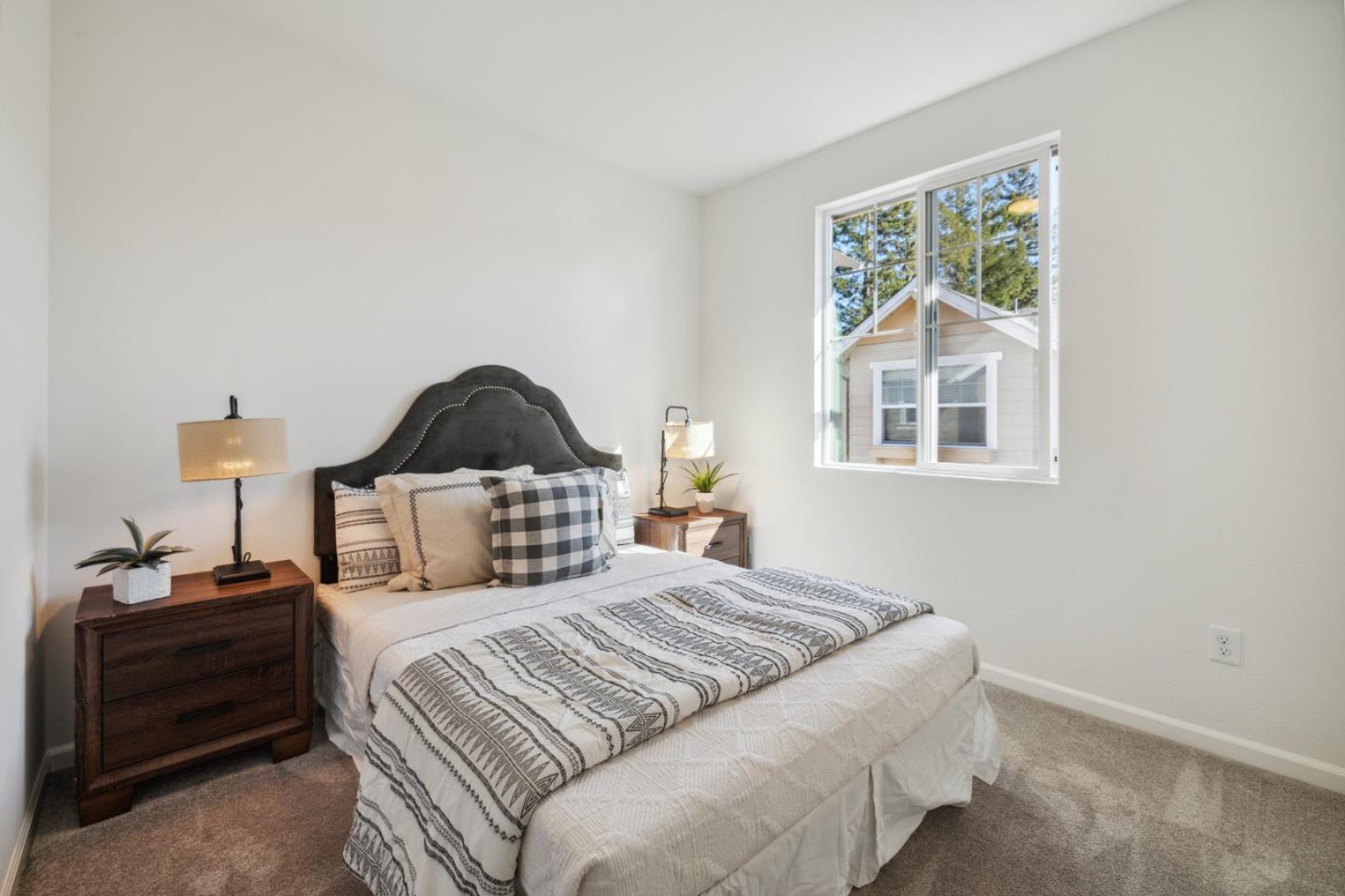 237 Bluebonnet LN 103