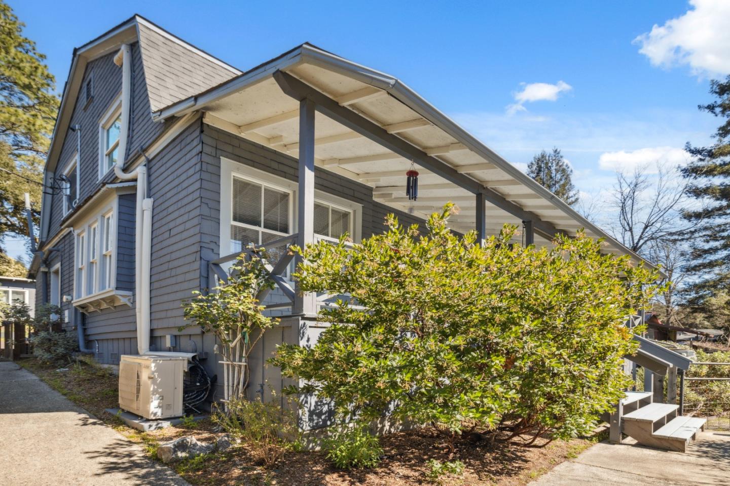 130 Pine ST