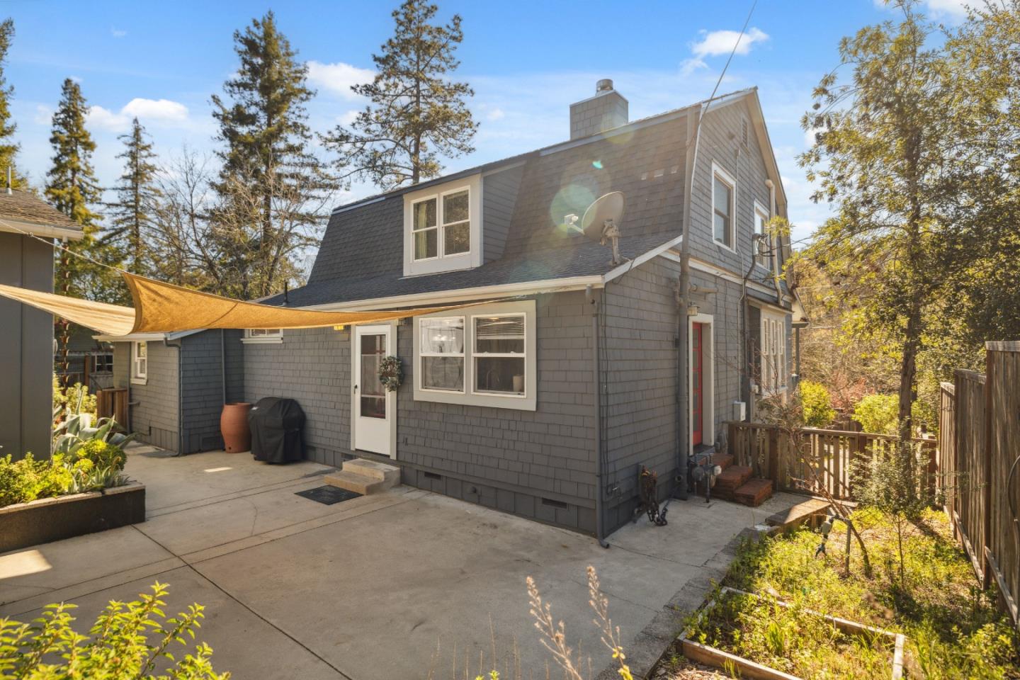 130 Pine ST