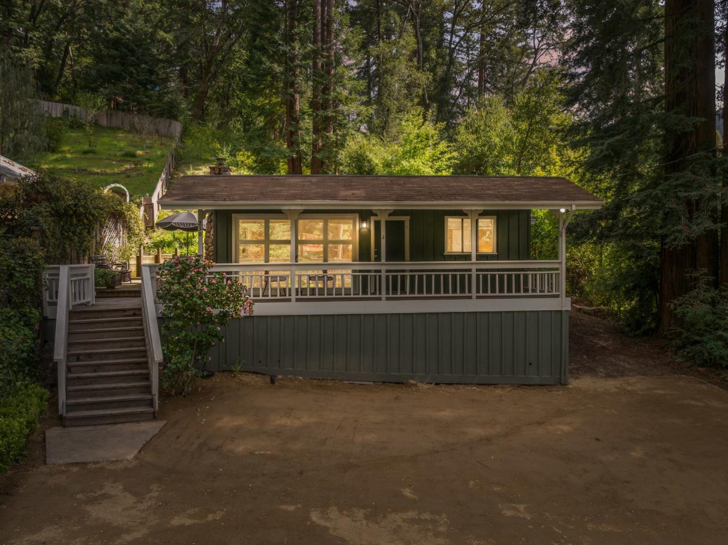 230 Ridge DR