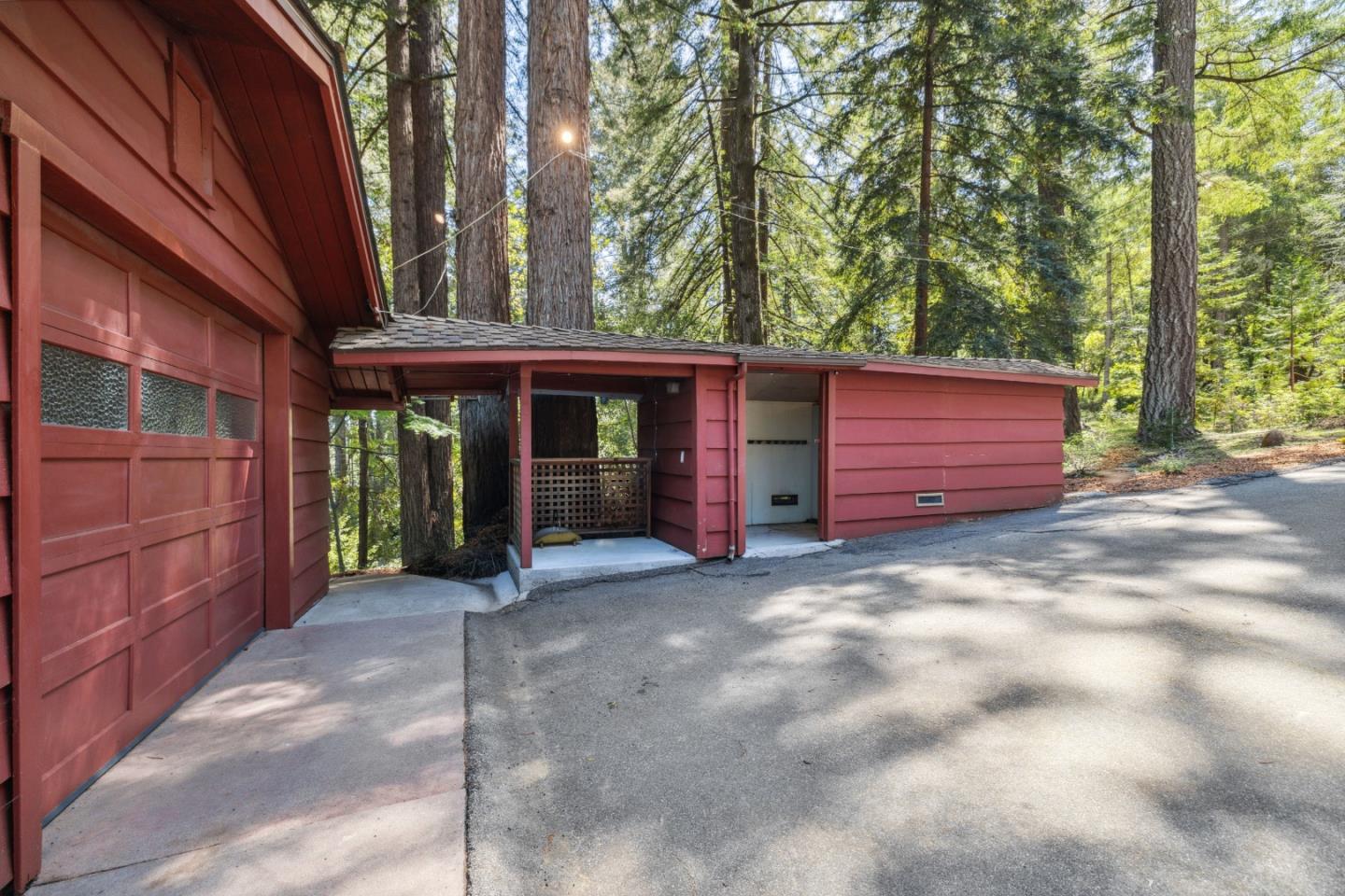 1150 Fetherston WAY