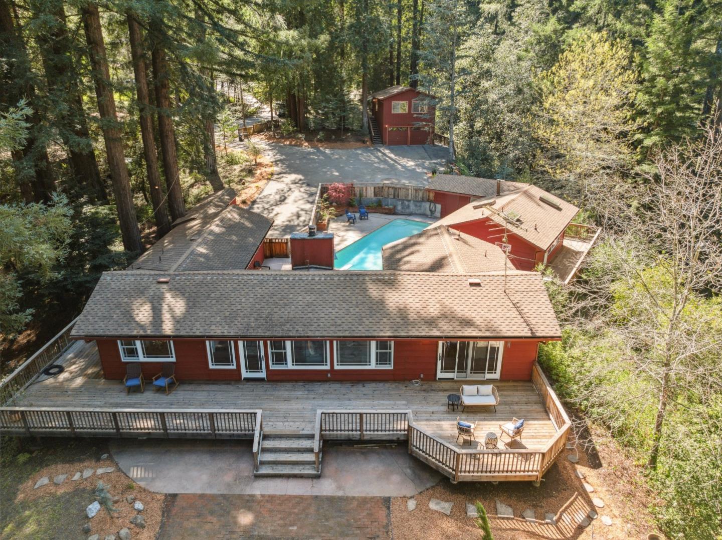 1150 Fetherston WAY