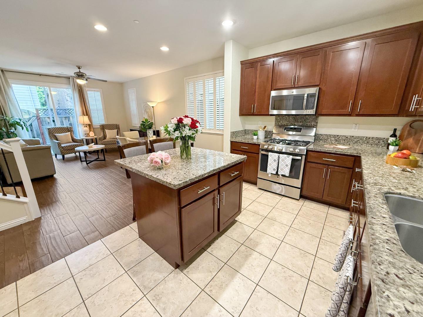 206 Gold CT