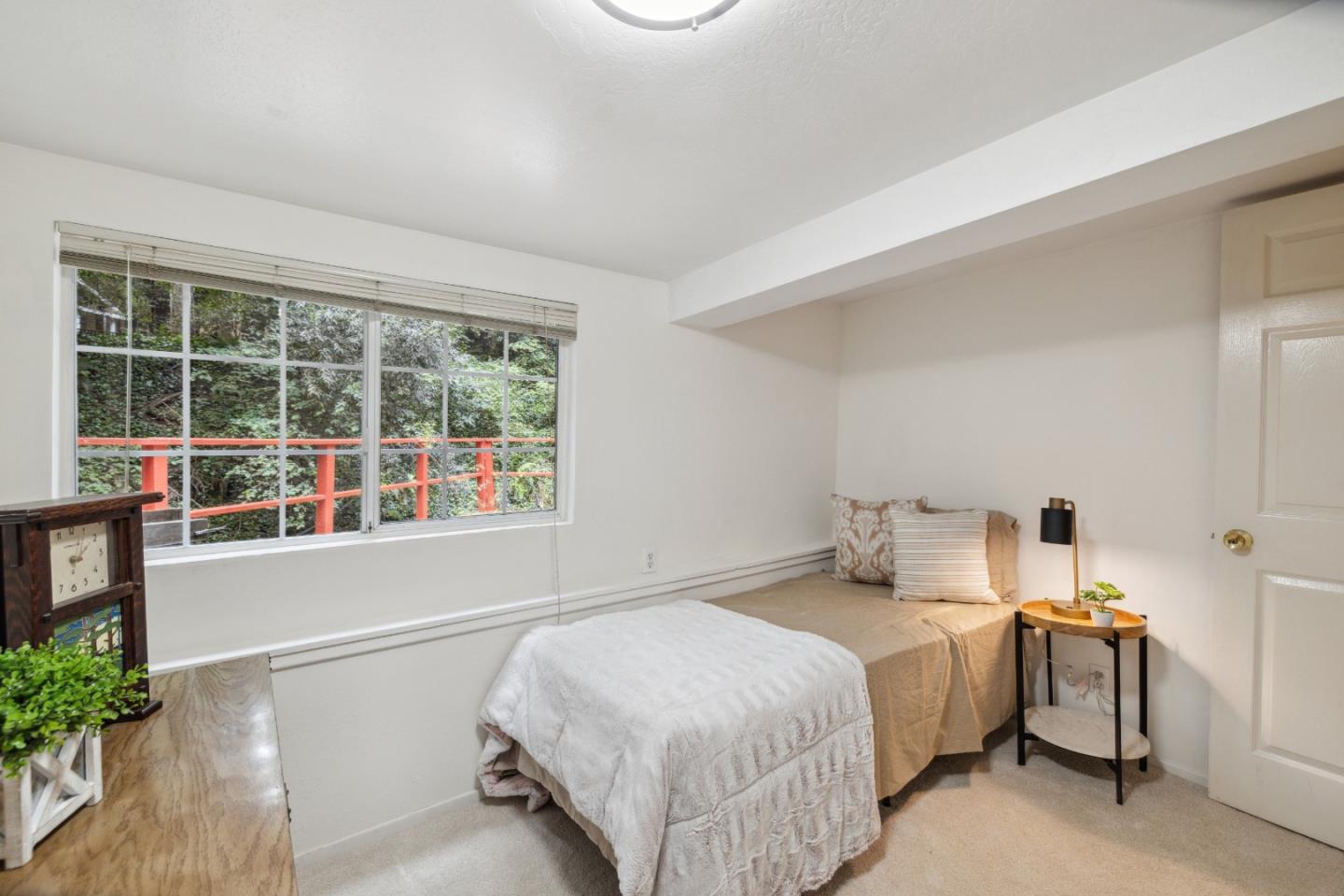 495 Primavera RD