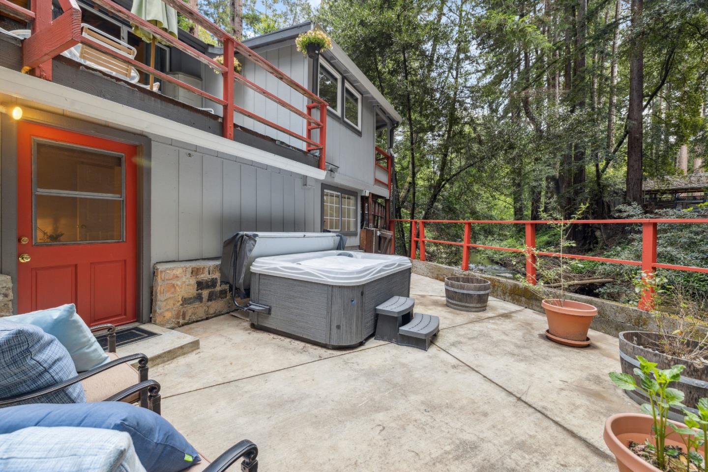 495 Primavera RD