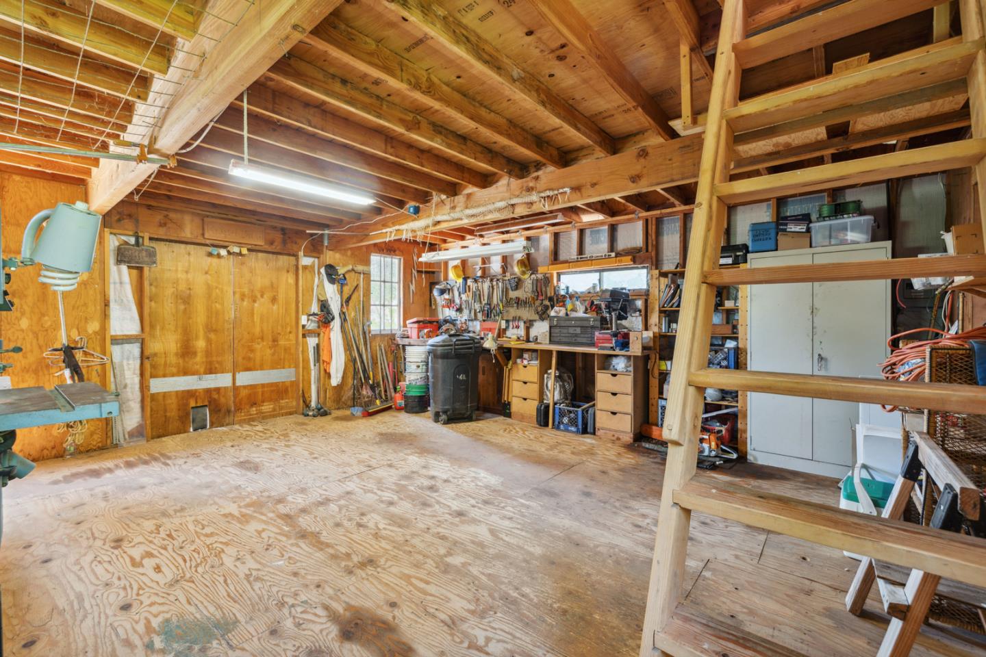 1495 Dons RD