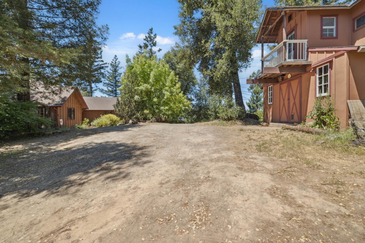 1495 Dons RD