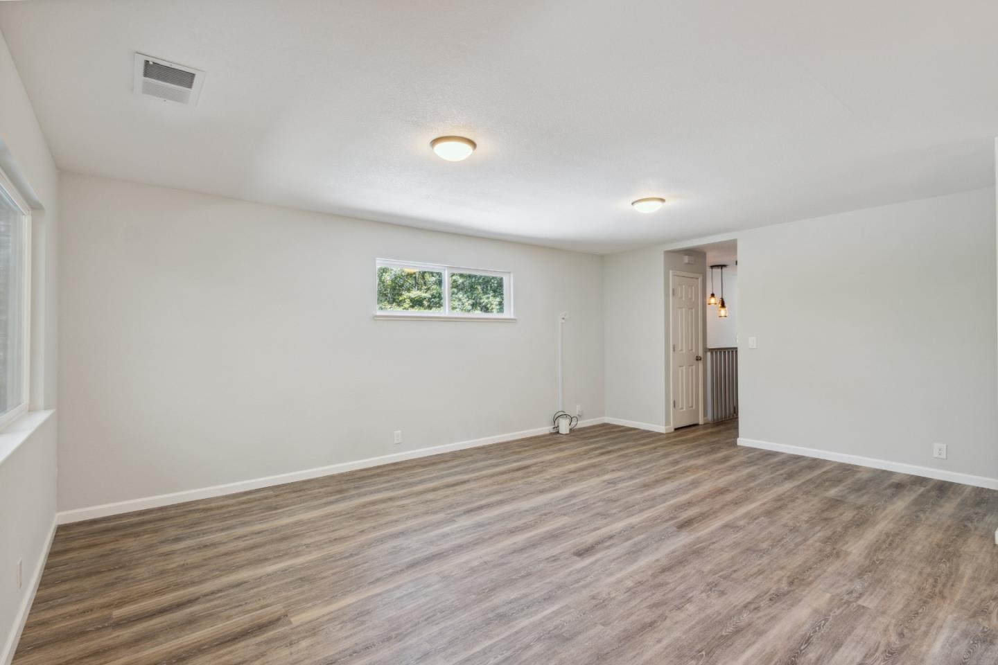 24895 Skyland RD