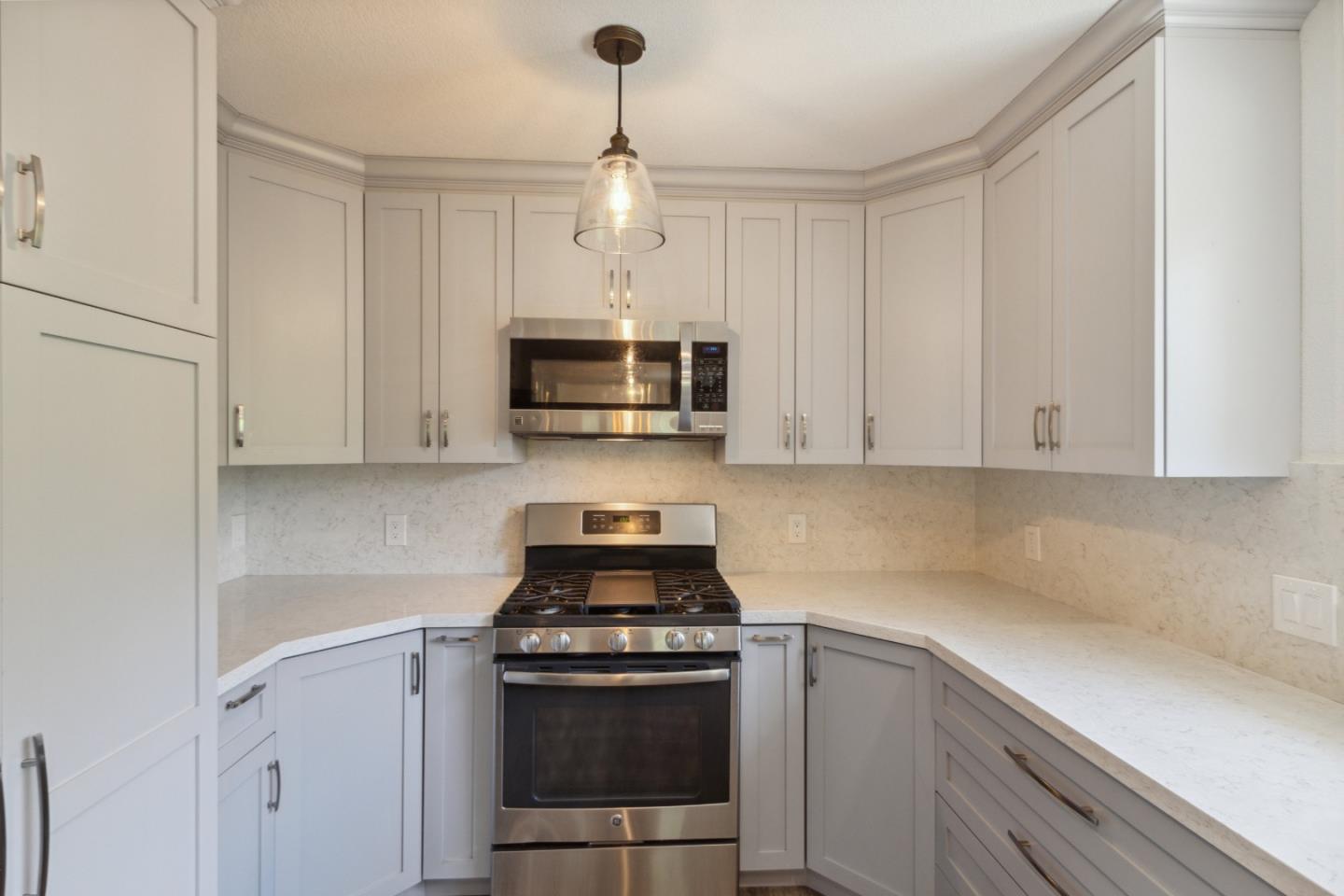 24895 Skyland RD